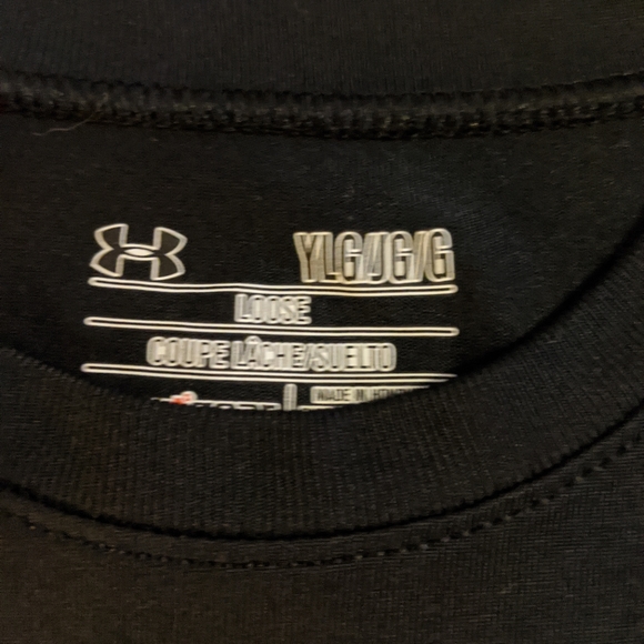 Under Armour top with patriotic details - Picture 2 of 5